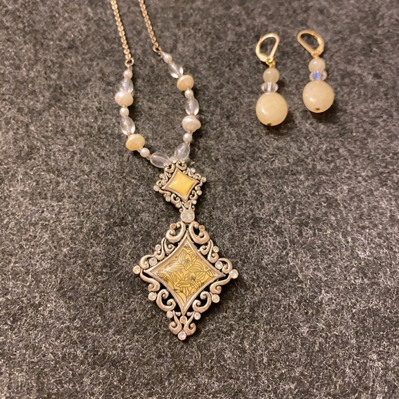 Vintage necklace and earrings set - Picture 6 of 13